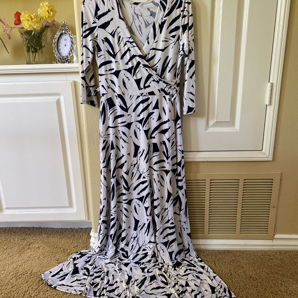 Maxi floral print summer fluid jersey dress V neck